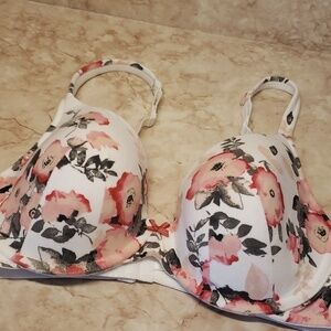 Cacique floral under wire full coverage lightly lined bra size  40